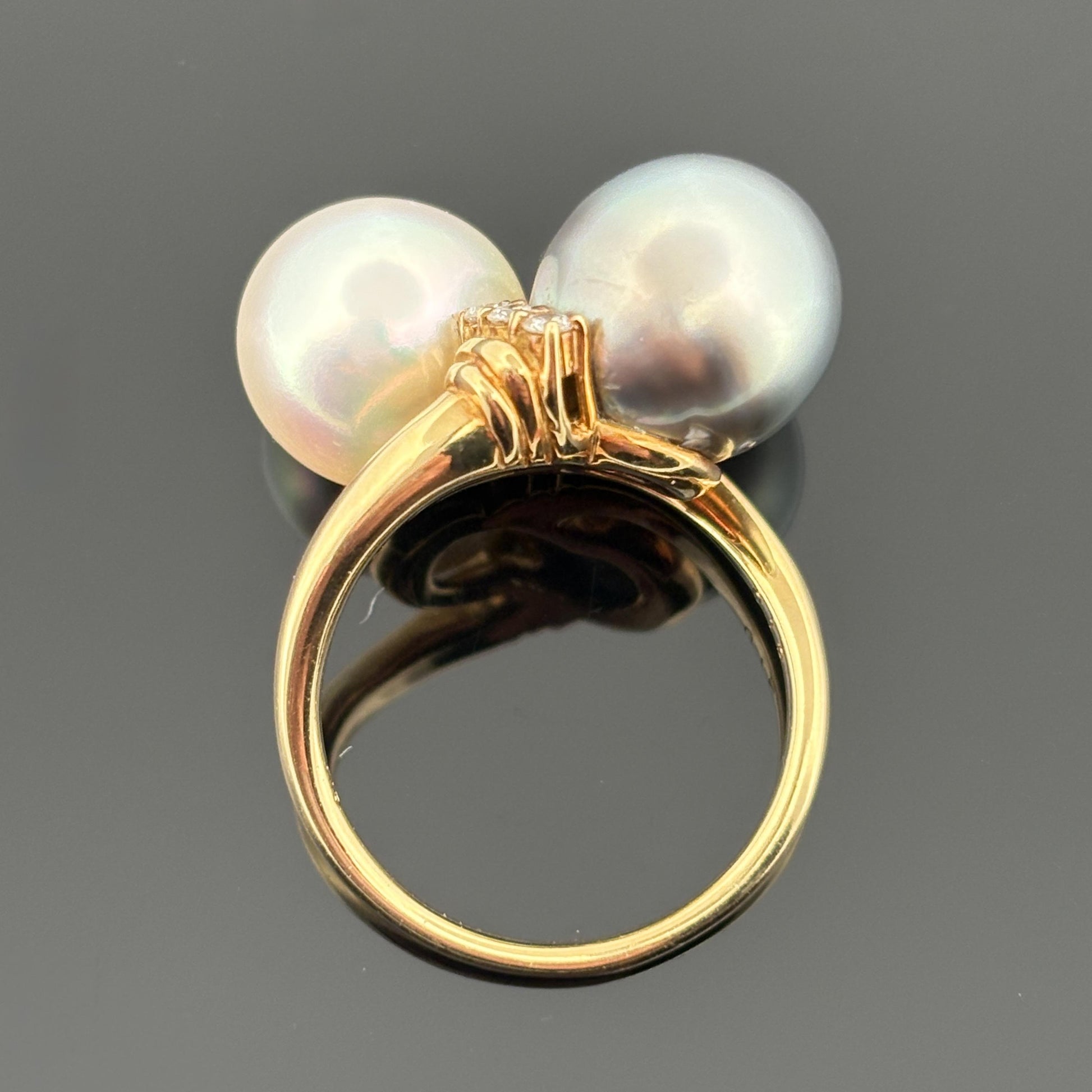 Estate White & Black 10.5mm Pearl Diamond Moi et Toi Ring 18k Yellow Gold