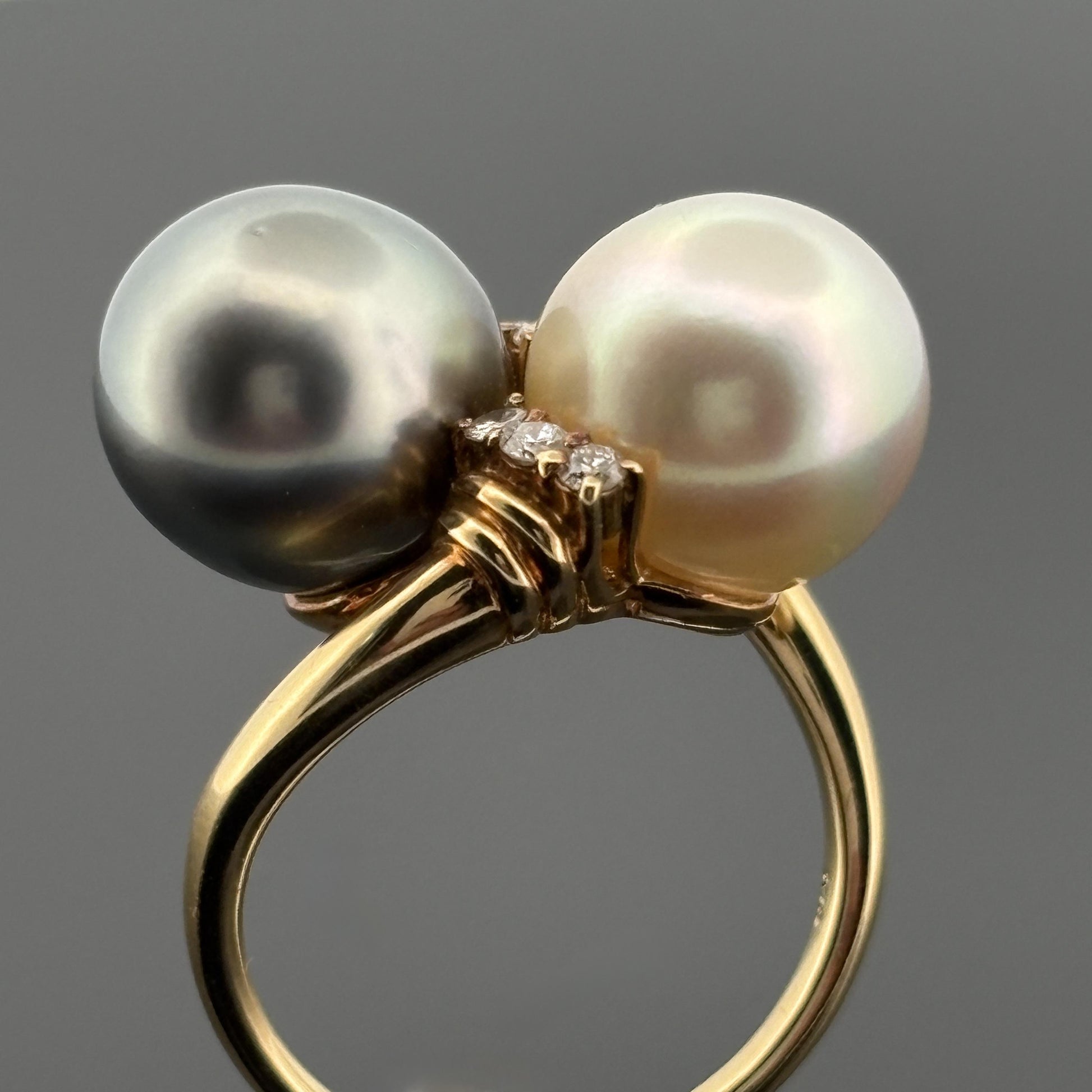 Estate White & Black 10.5mm Pearl Diamond Moi et Toi Ring 18k Yellow Gold