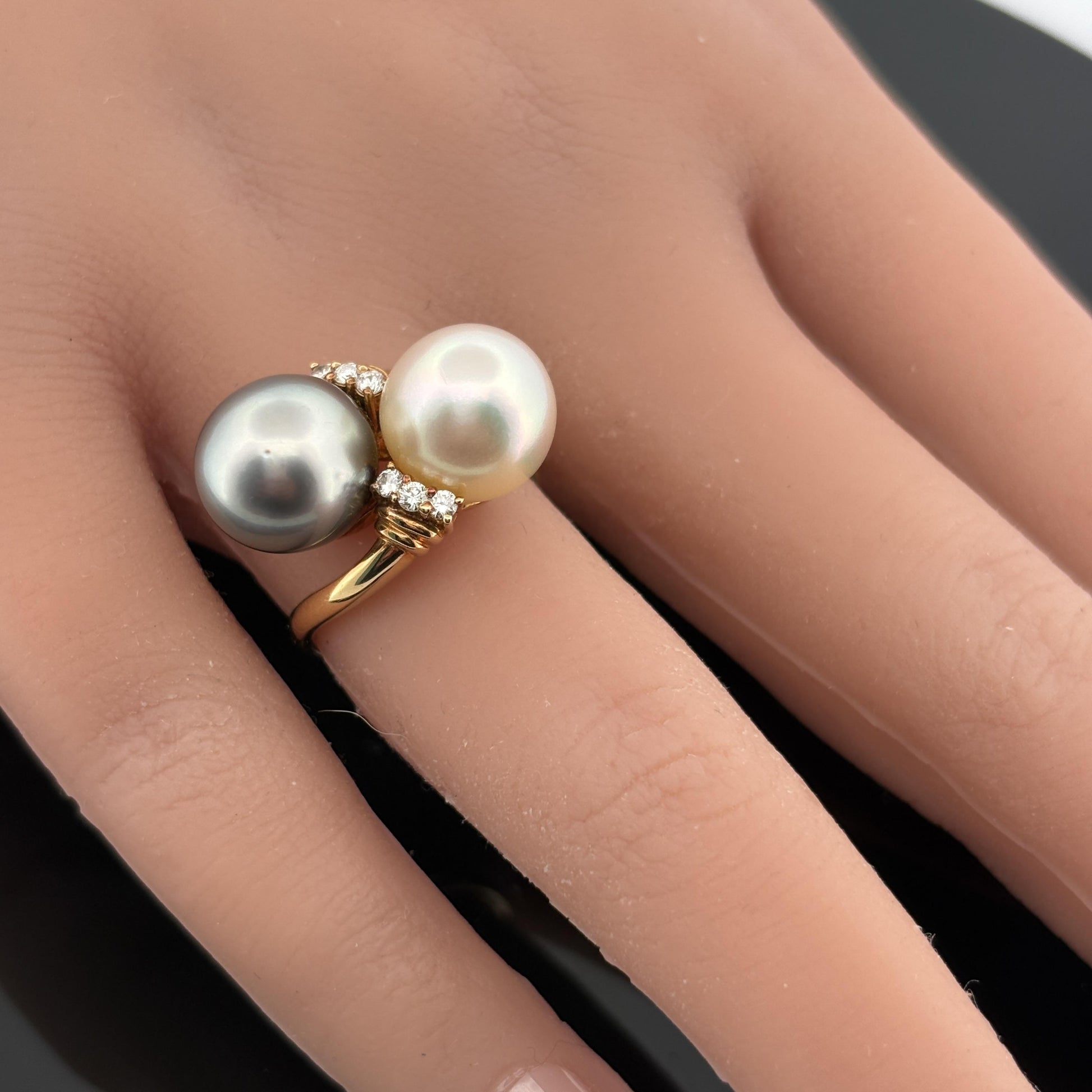 Estate White & Black 10.5mm Pearl Diamond Moi et Toi Ring 18k Yellow Gold