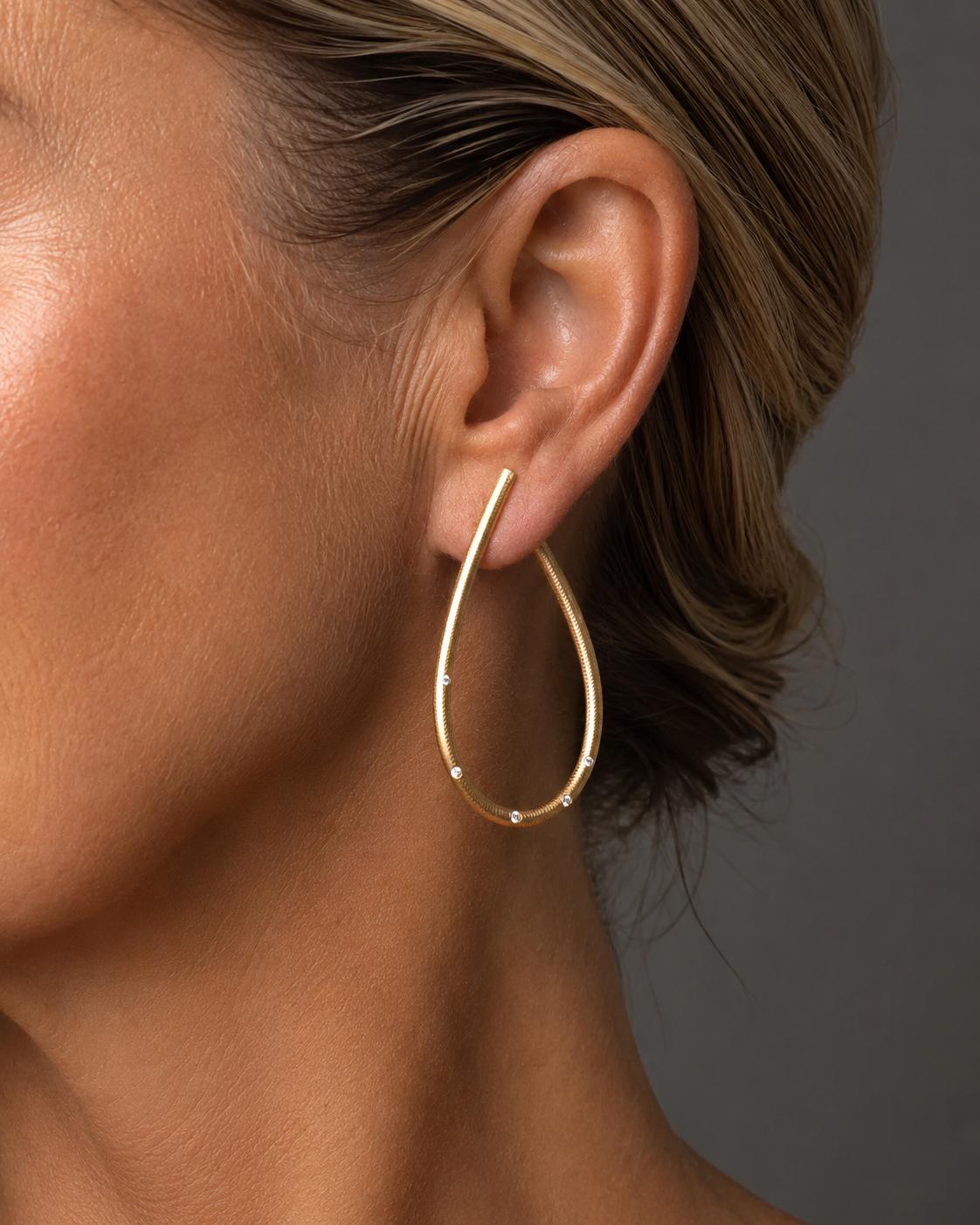 Dulong Kharisma Teardrop Hoop Earrings, 18K Gold with Diamonds, Large