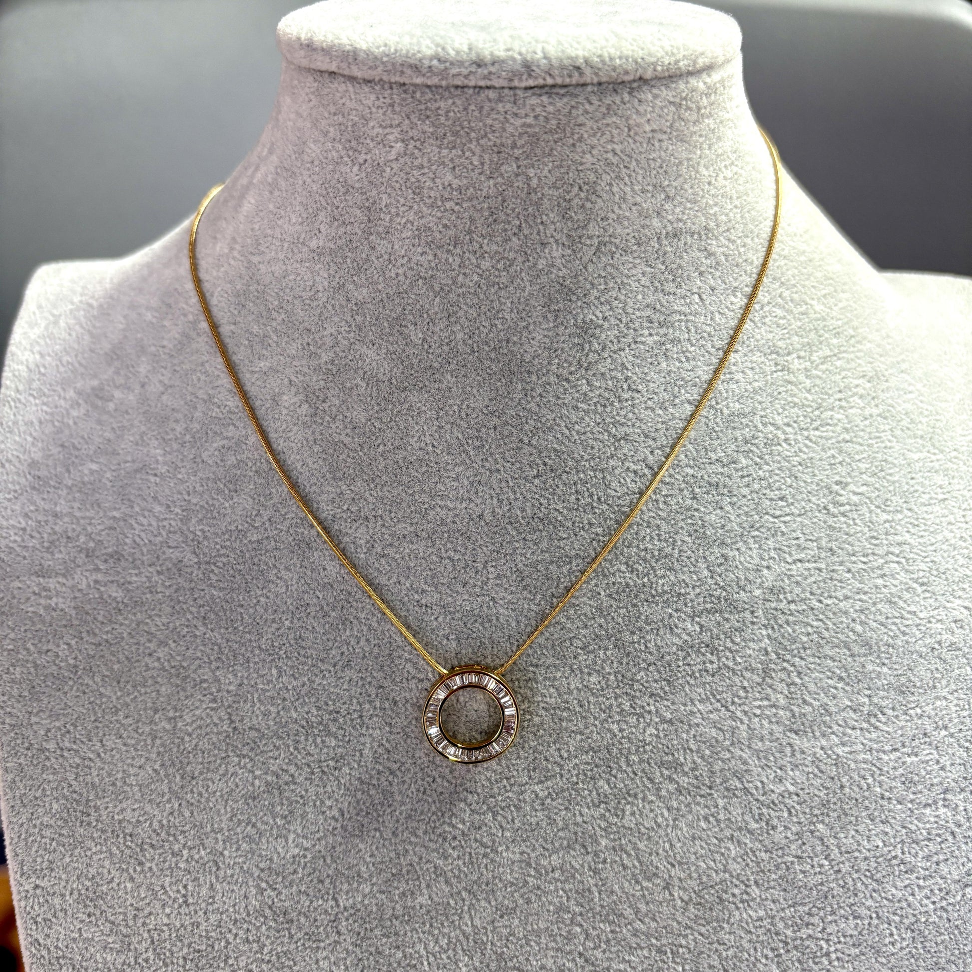 Estate Diamond Baguette Circle Pendant Necklace 18k Gold 1.50ctw