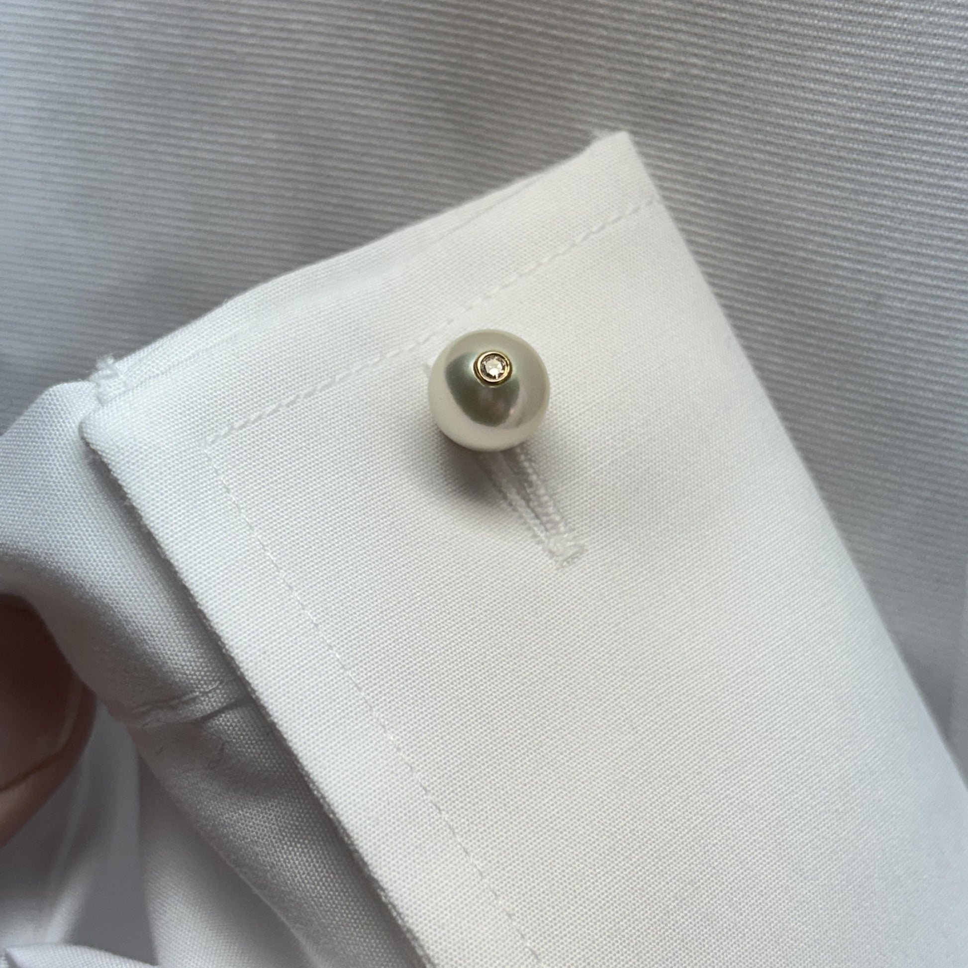 Vintage Tiffany & Co Akoya Pearl Cufflinks w/ Diamond Accent - 14k Yellow Gold