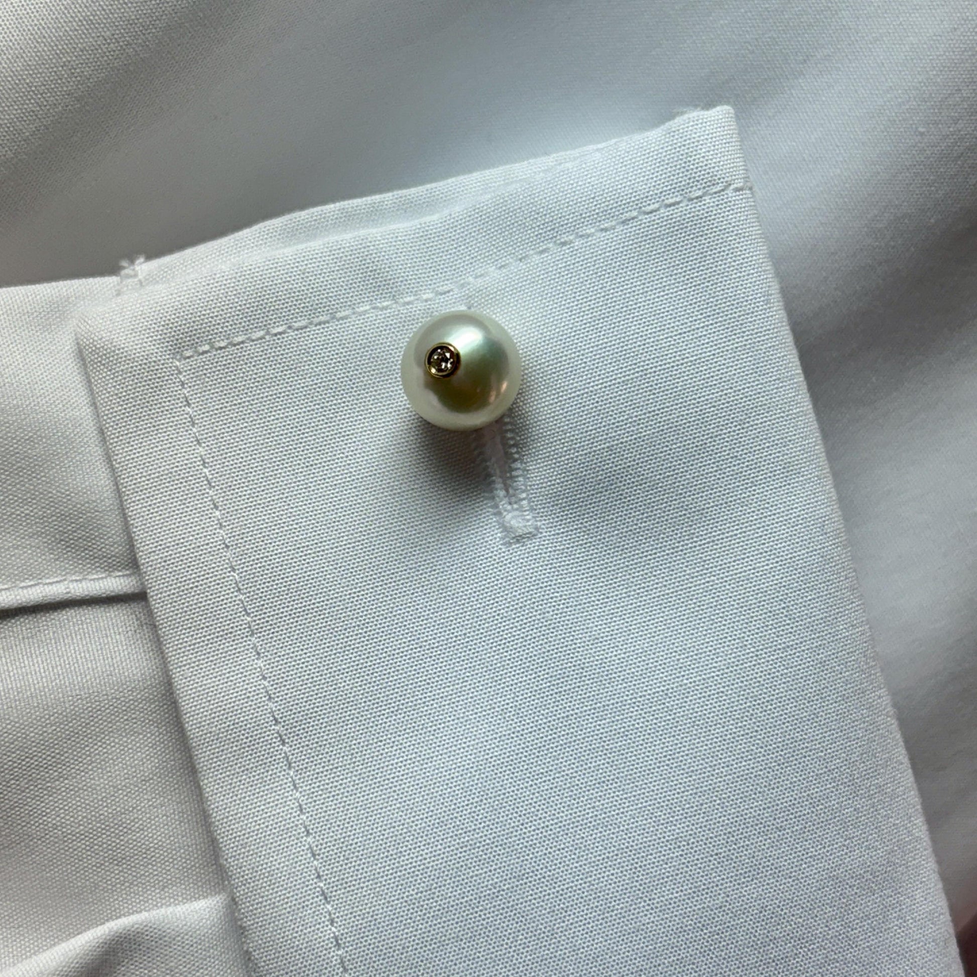 Vintage Tiffany & Co Akoya Pearl Cufflinks w/ Diamond Accent - 14k Yellow Gold