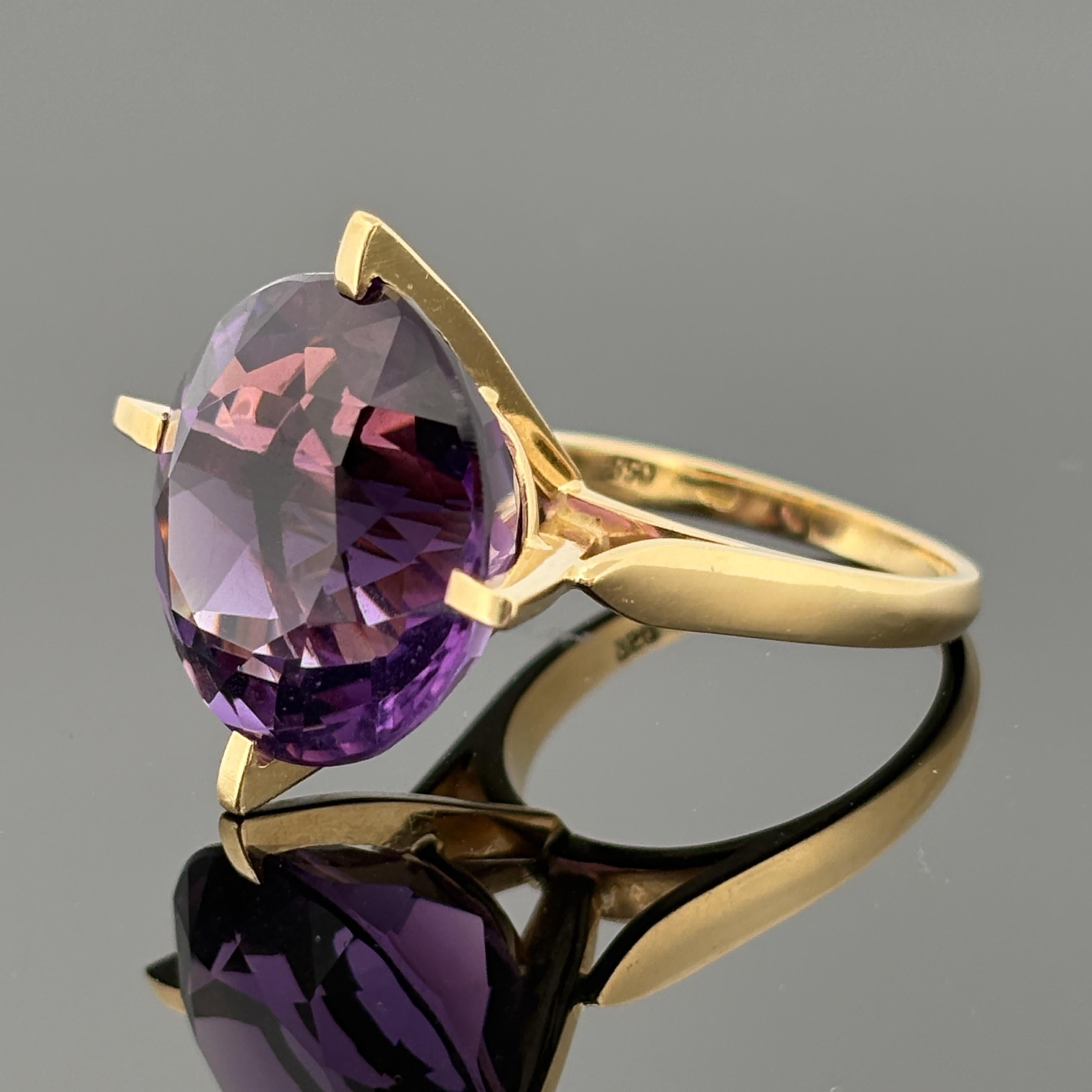 Large Amethyst Solitaire Cocktail Ring 18k Yellow Gold