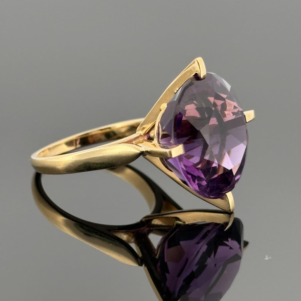 Large Amethyst Solitaire Cocktail Ring 18k Yellow Gold