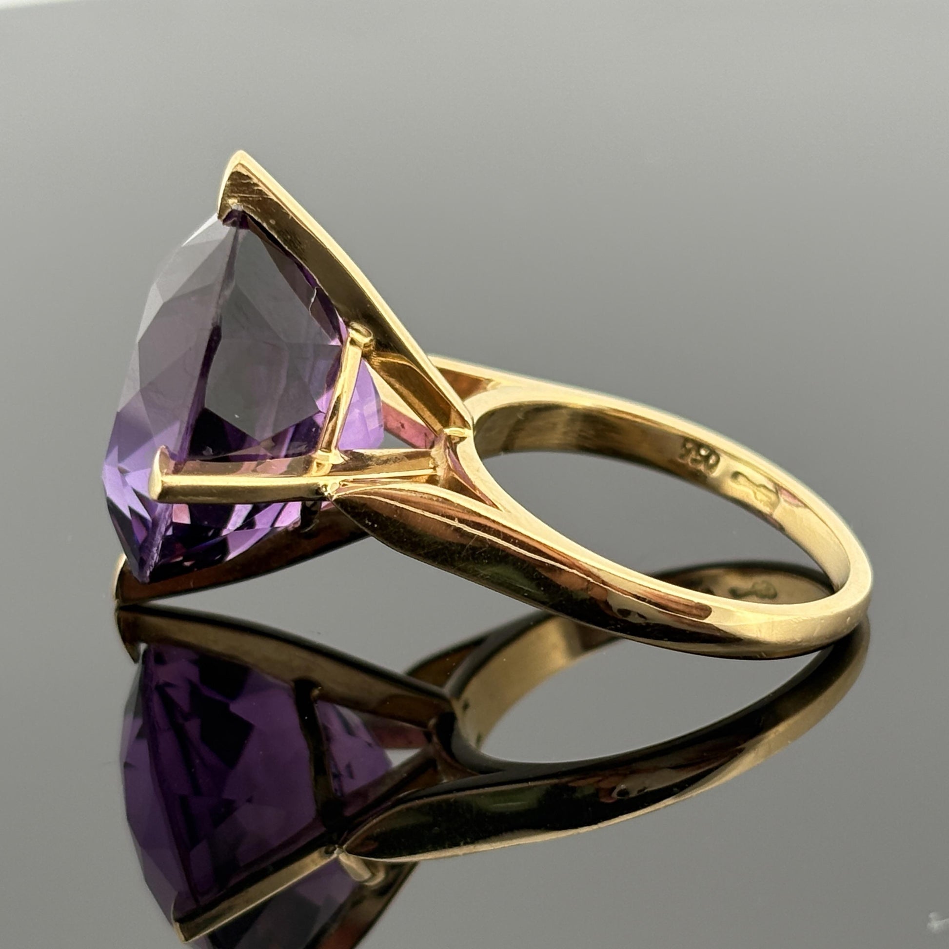 Large Amethyst Solitaire Cocktail Ring 18k Yellow Gold