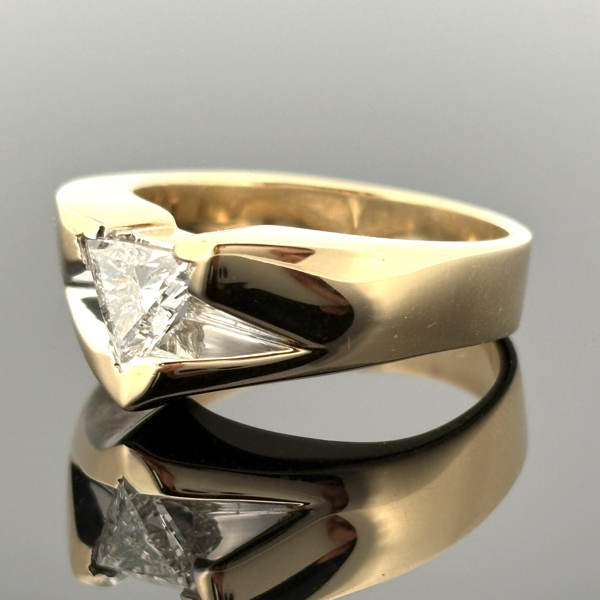 Men’s Diamond Ring in 14K Yellow Gold, 0.90ct Trillion Cut