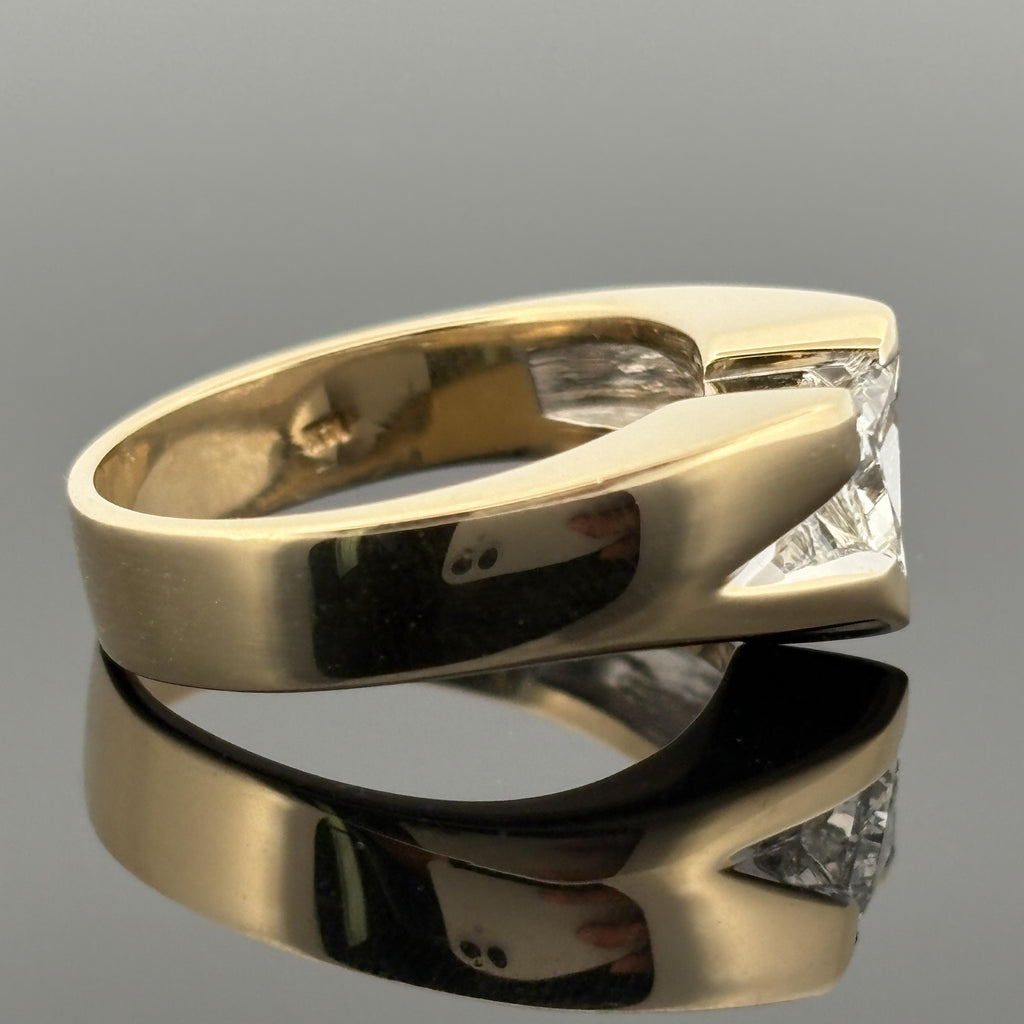 Men’s Diamond Ring in 14K Yellow Gold, 0.90ct Trillion Cut