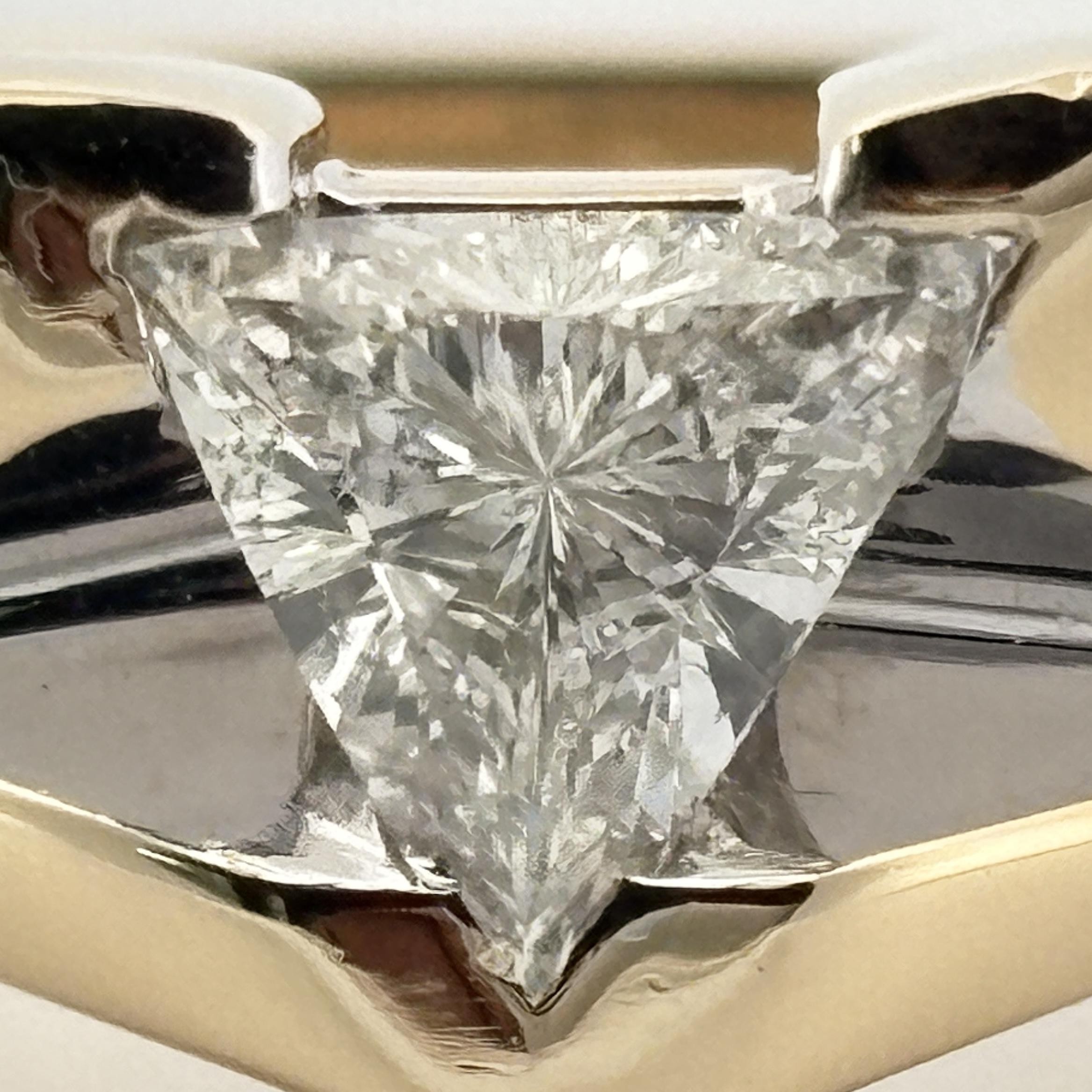 Men’s Diamond Ring in 14K Yellow Gold, 0.90ct Trillion Cut