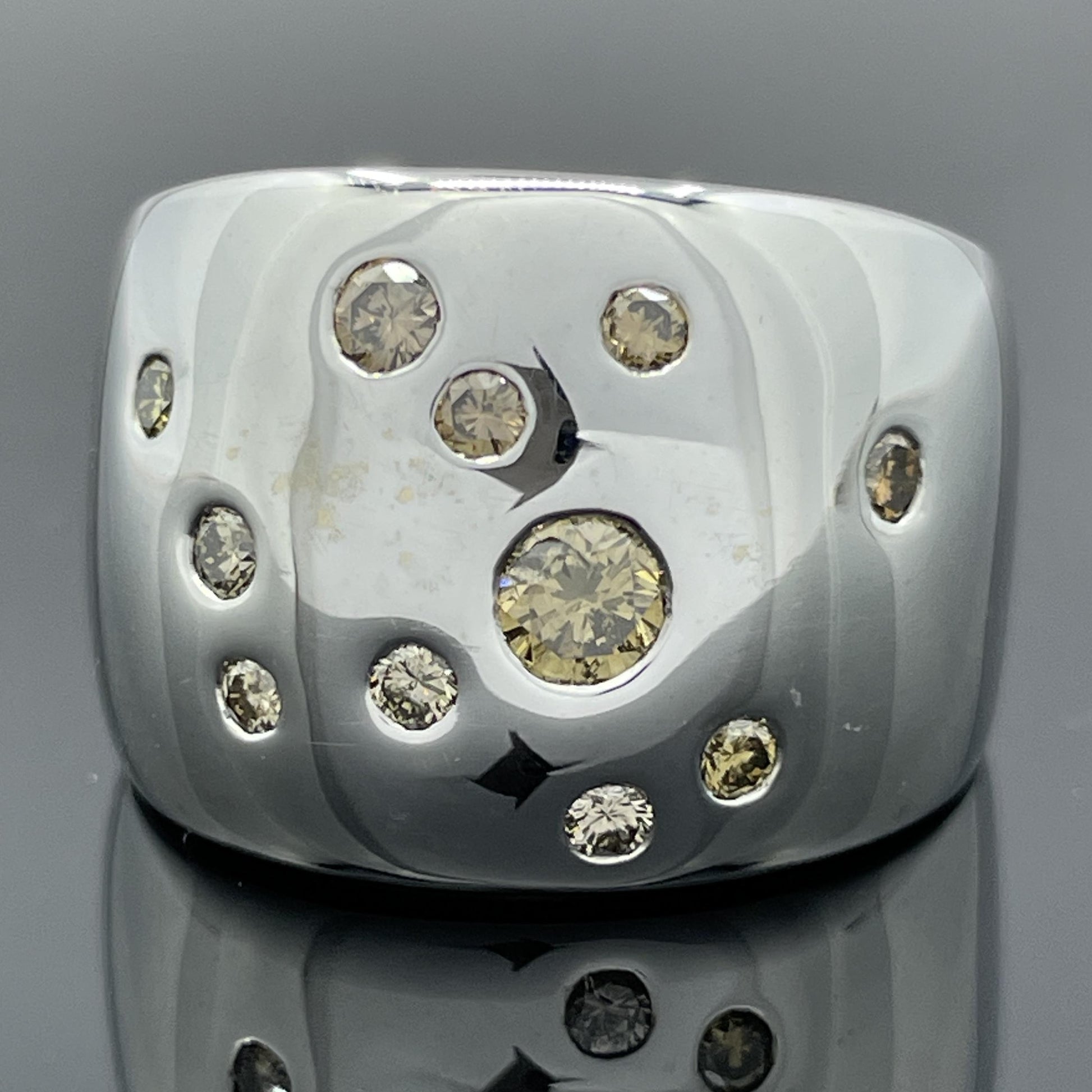 Poiray Diamond Wide Dome Ring 18k White Gold - French
