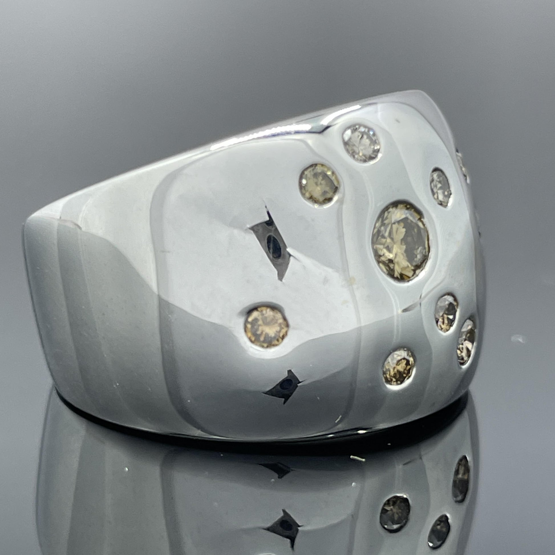 Poiray Diamond Wide Dome Ring 18k White Gold - French