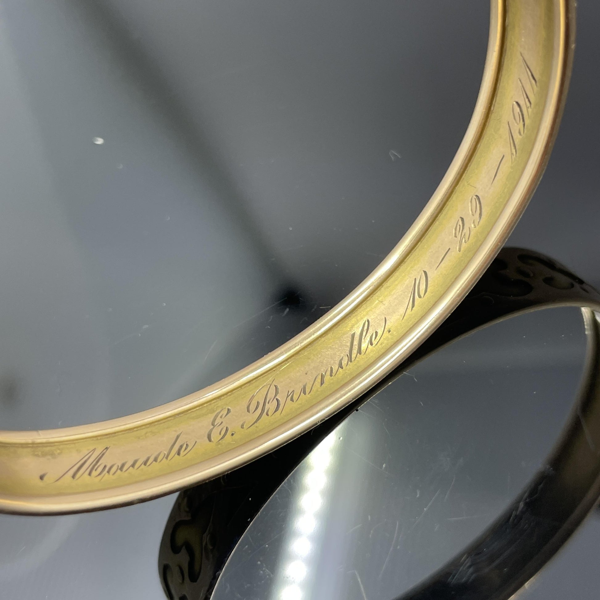 Antique Arts & Crafts 14k Yellow Gold Bangle Bracelet