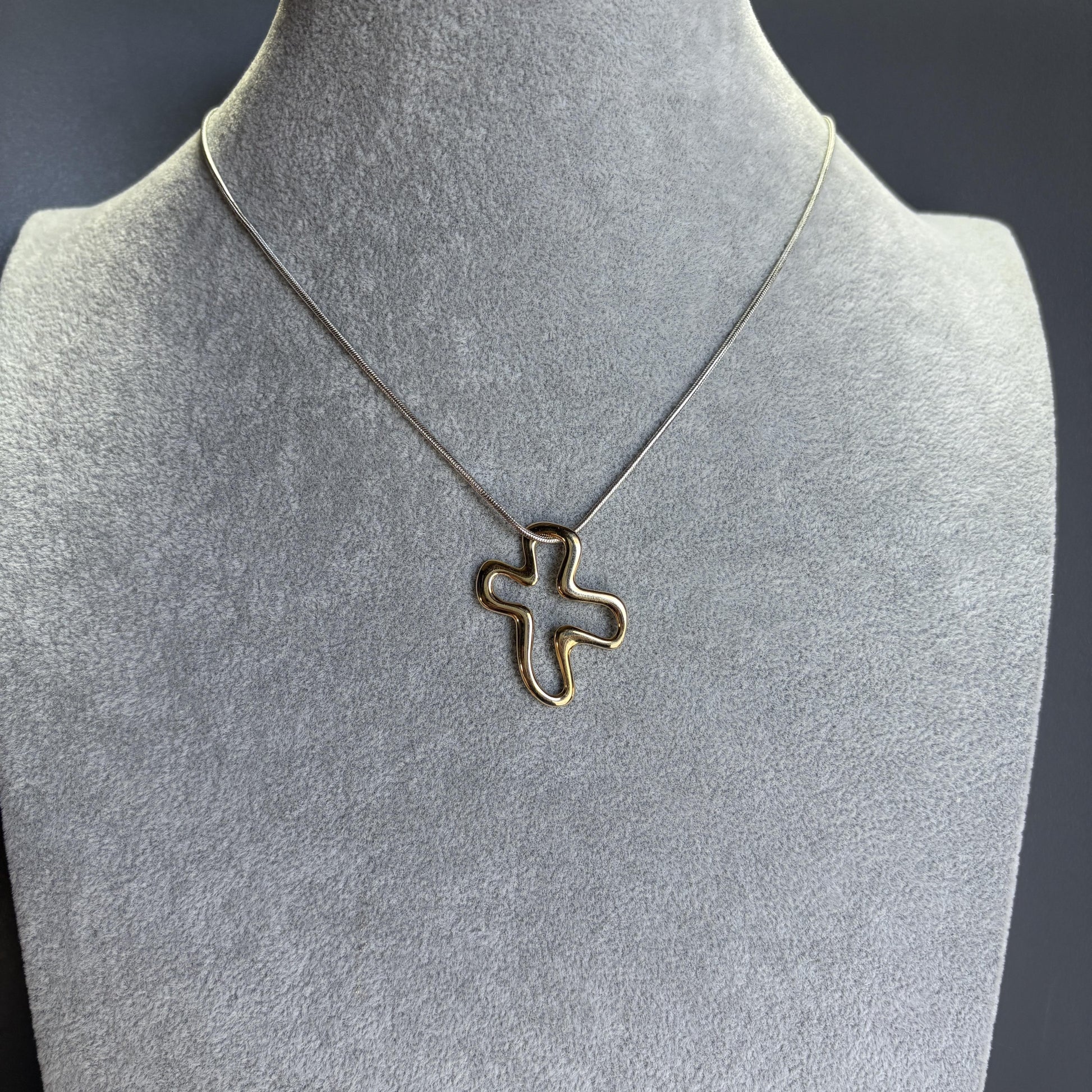 Abstract Openwork Cross Pendant in 18k Yellow Gold