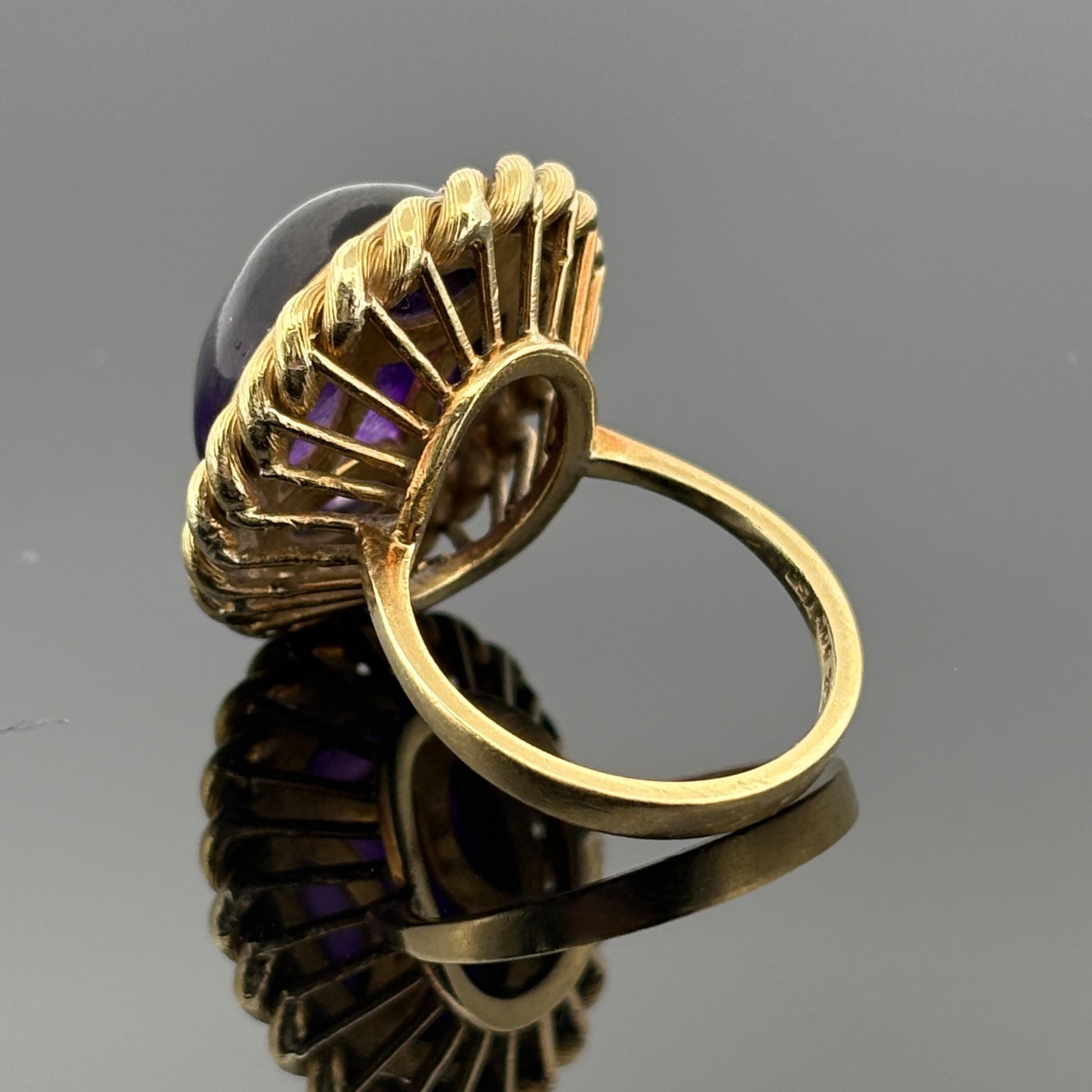 Vintage Mid-Century Amethyst Rope Motif Ring in 18k Yellow Gold