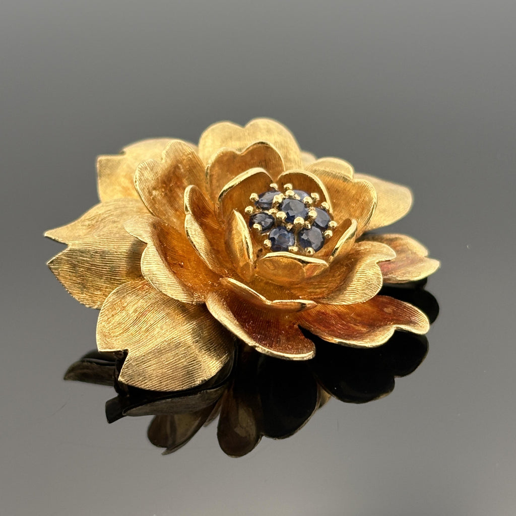 Vintage Flower Brooch 18k Yellow Gold & Blue Sapphire, Italy ca. 1970