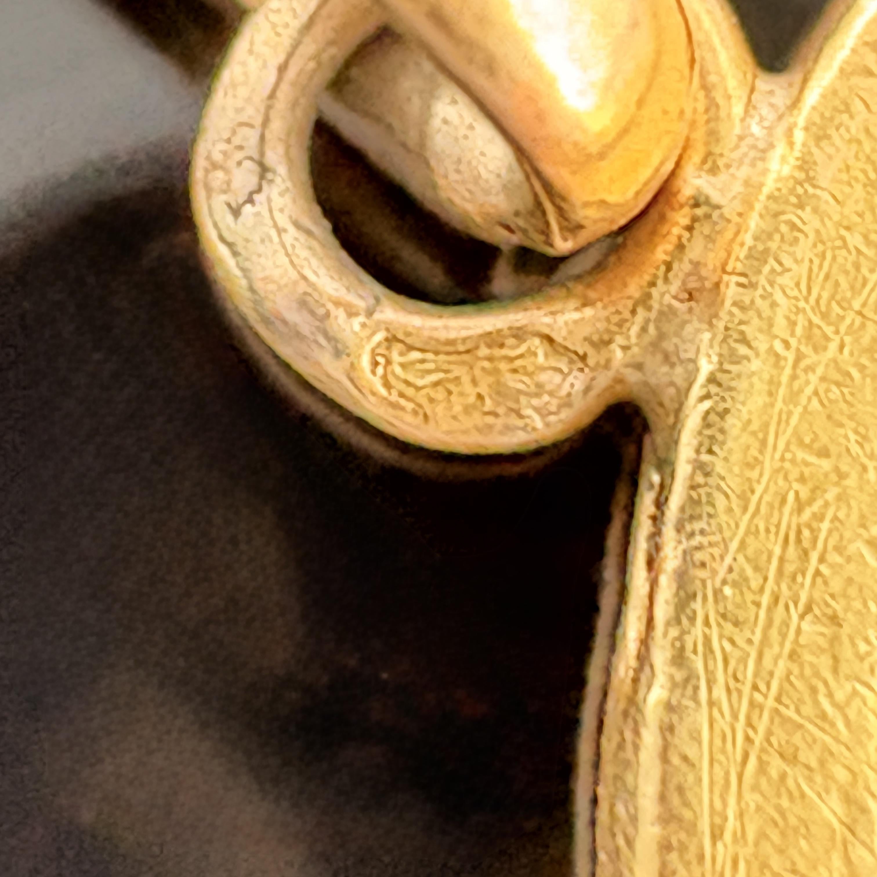 Antique Art Nouveau Blessed Virgin Mary Medal Pendant 18k Gold, French, 17.25mm
