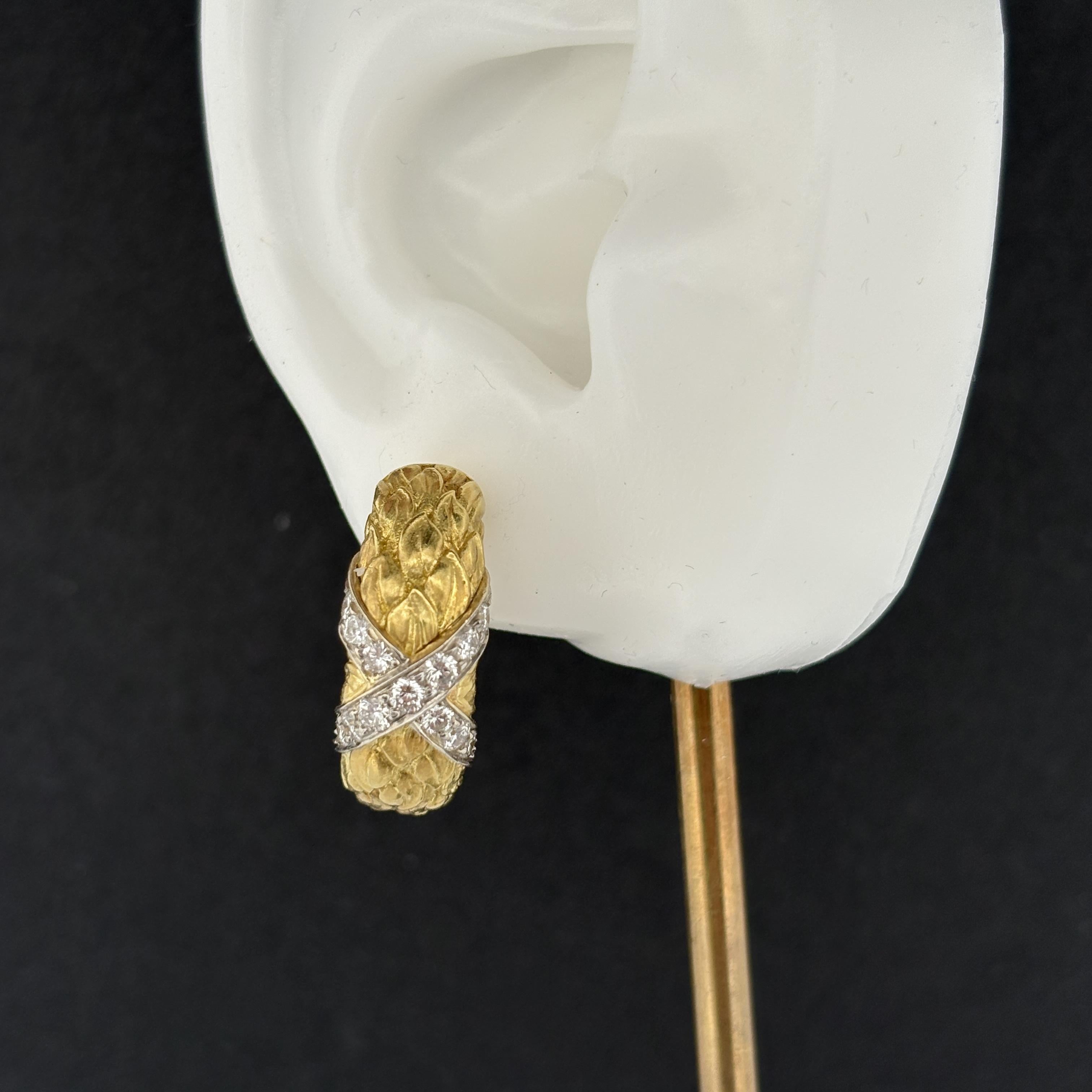 Seidengang Laurel Semi-Hoop Earrings 18k Gold & Diamond