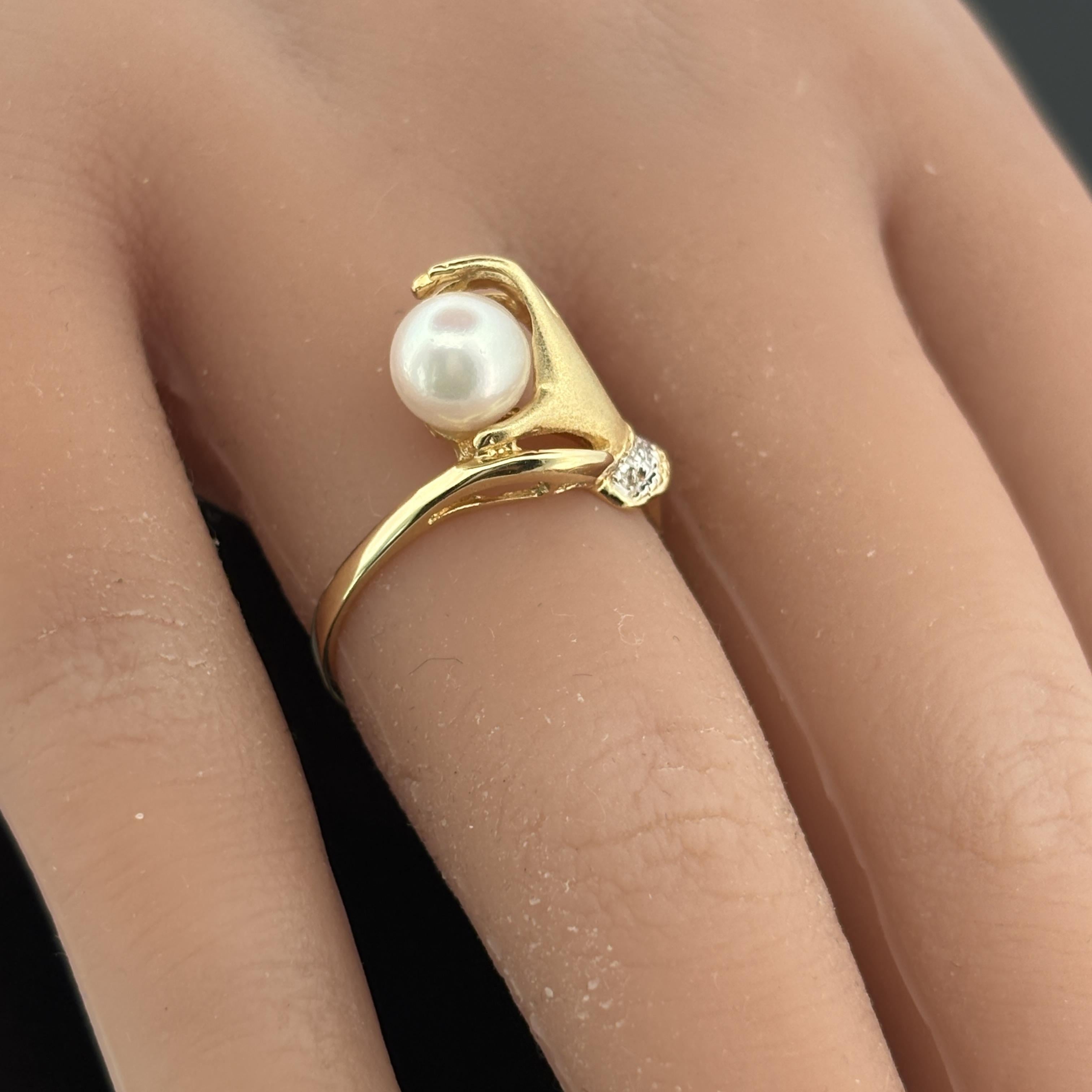Estate 14k Yellow Gold Hand Ring w/ Pearl