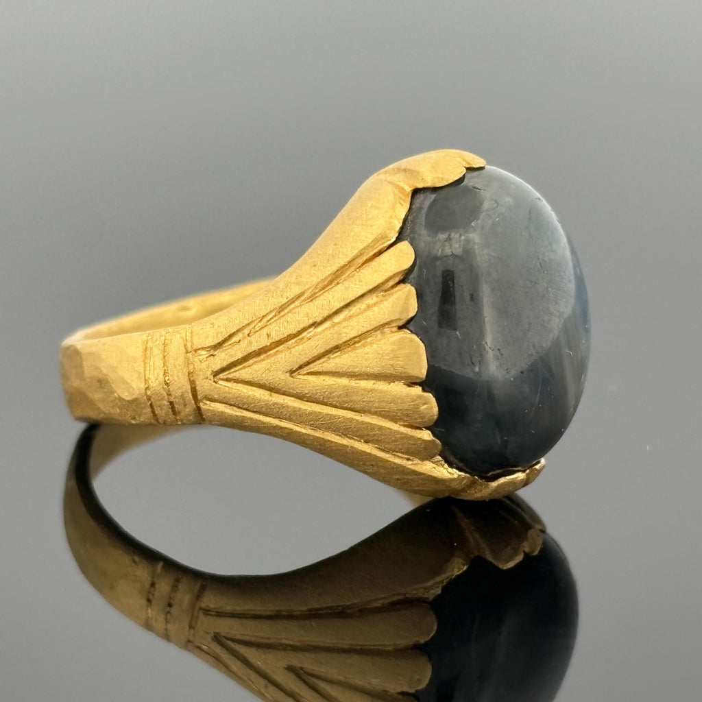 Unheated 13.65 Carat Sapphire Ring in Hand-Carved 23.6K Gold, Unisex