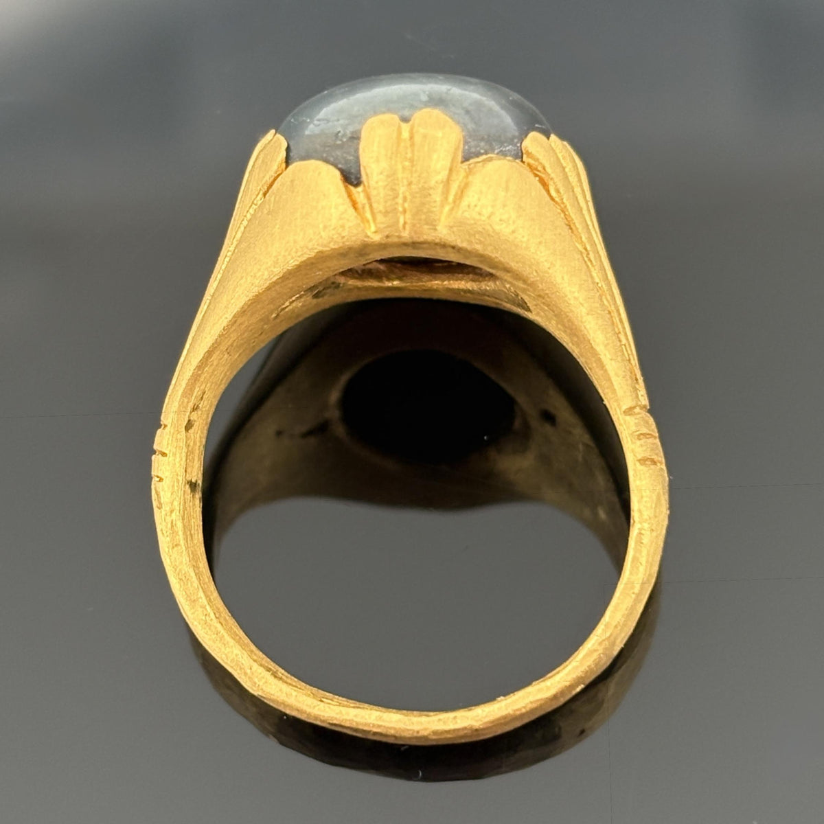 Unheated 13.65 Carat Sapphire Ring in Hand-Carved 23.6K Gold, Unisex