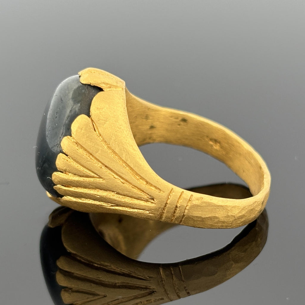 Unheated 13.65 Carat Sapphire Ring in Hand-Carved 23.6K Gold, Unisex