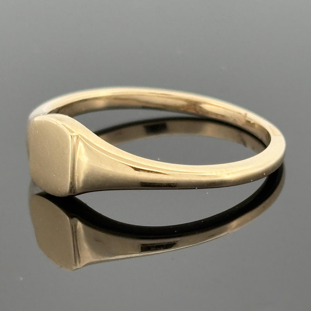 Luvente Square Petite Signet Ring 14k Yellow Gold Sz 6.25