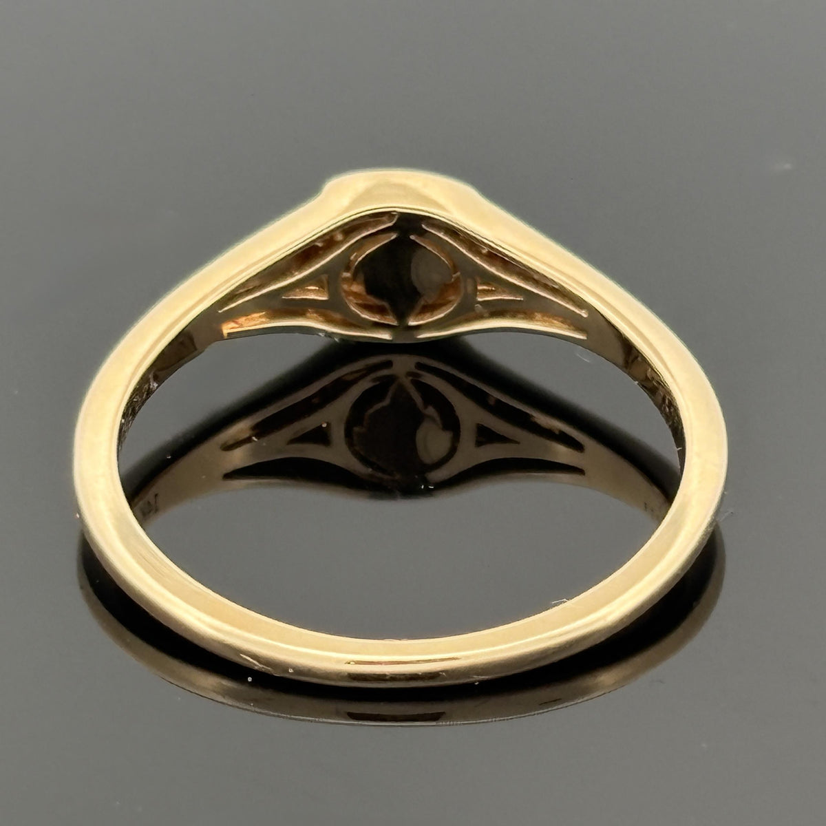 Luvente Square Petite Signet Ring 14k Yellow Gold Sz 6.25