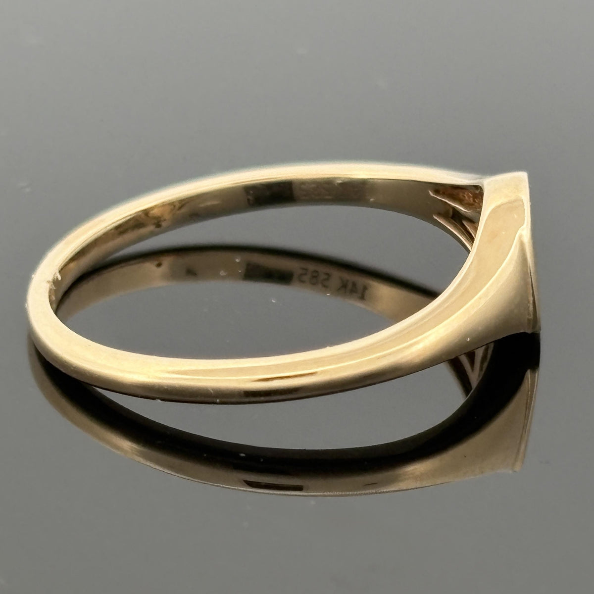 Luvente Square Petite Signet Ring 14k Yellow Gold Sz 6.25