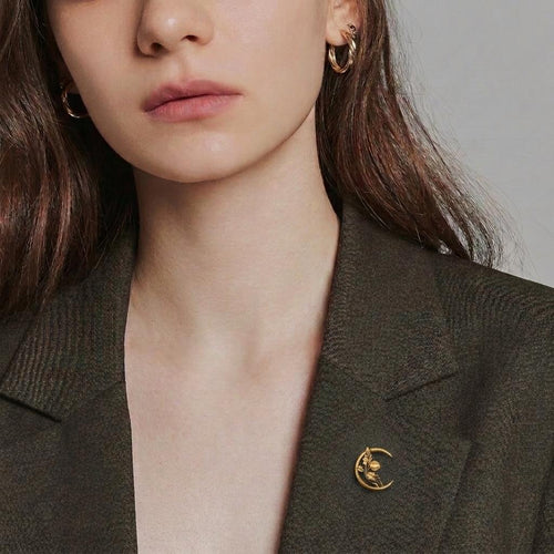 Antique Victorian Crescent Moon & Oak Leaf 14k Gold Pin