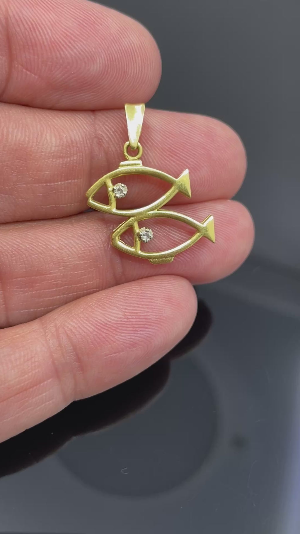 Vintage Pisces Diamond & 18k Yellow Gold Pendant - Italy